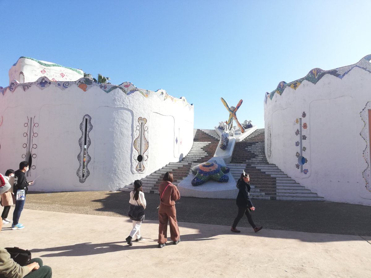 いやー、スペイン村いいですねぇ。空気がいいよ。
混みすぎてないからアトラク...