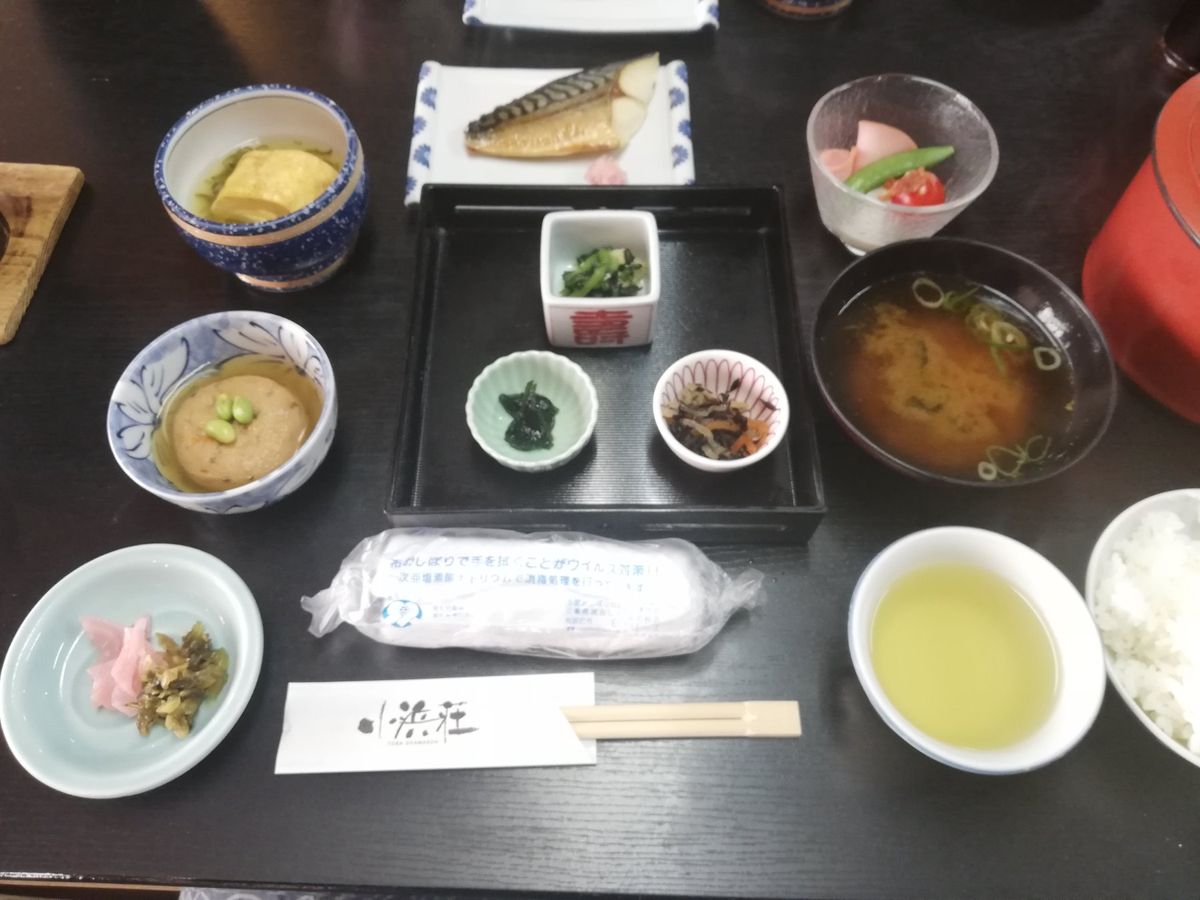 ひきつづきこちらも小浜荘さんで、朝ごはん。
そうそう、こういうラインナップ...