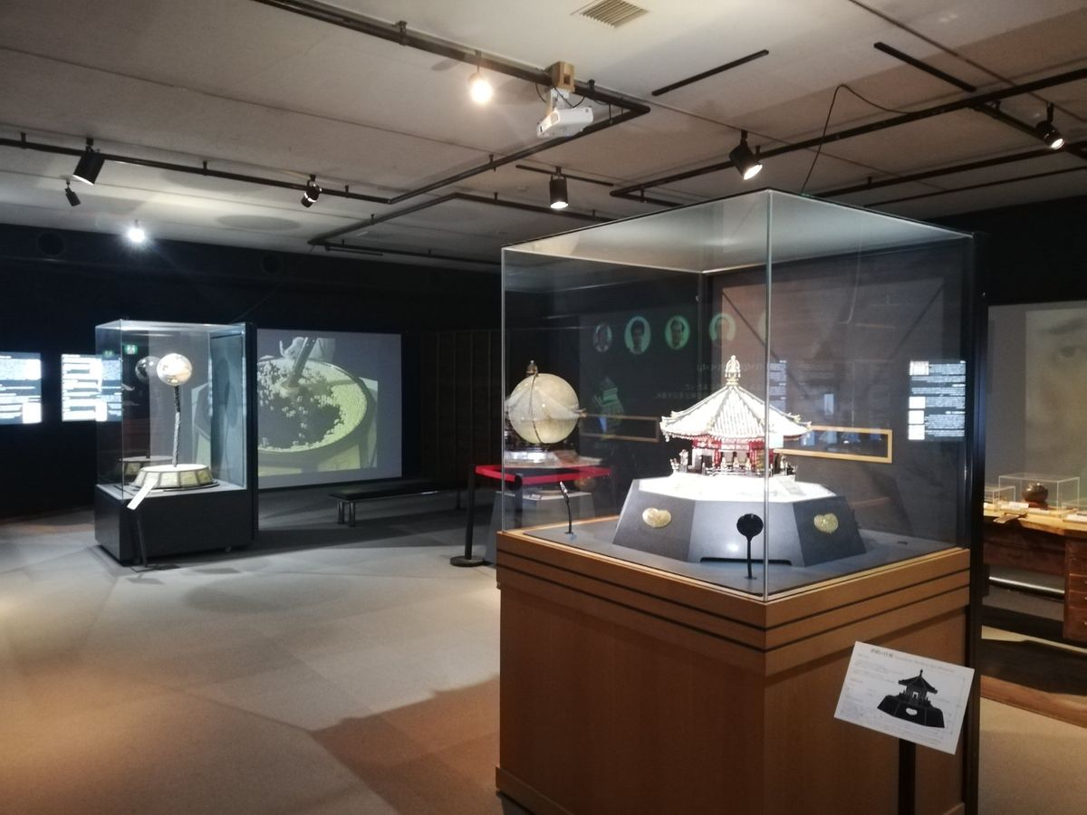 イルカ島から戻ってきたら、こちらも鳥羽で有名なミキモト真珠島にGO！
真珠...