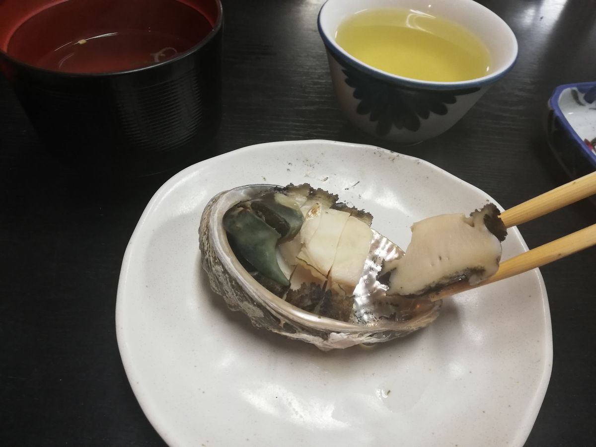 旅館は鳥羽の小浜屋さん。
ひっじょーに美味しい海の幸がズラリ！！
松阪牛の...