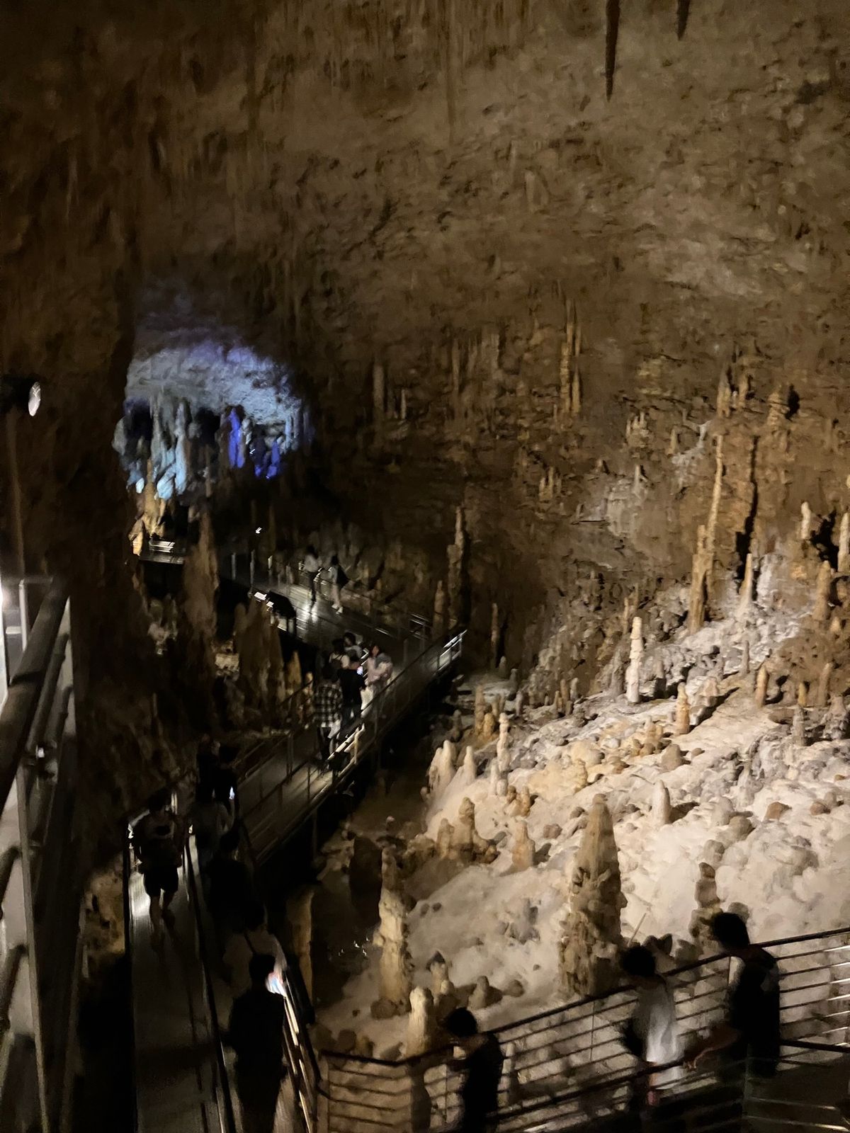 玉泉洞①。おきなわワールドにあります。