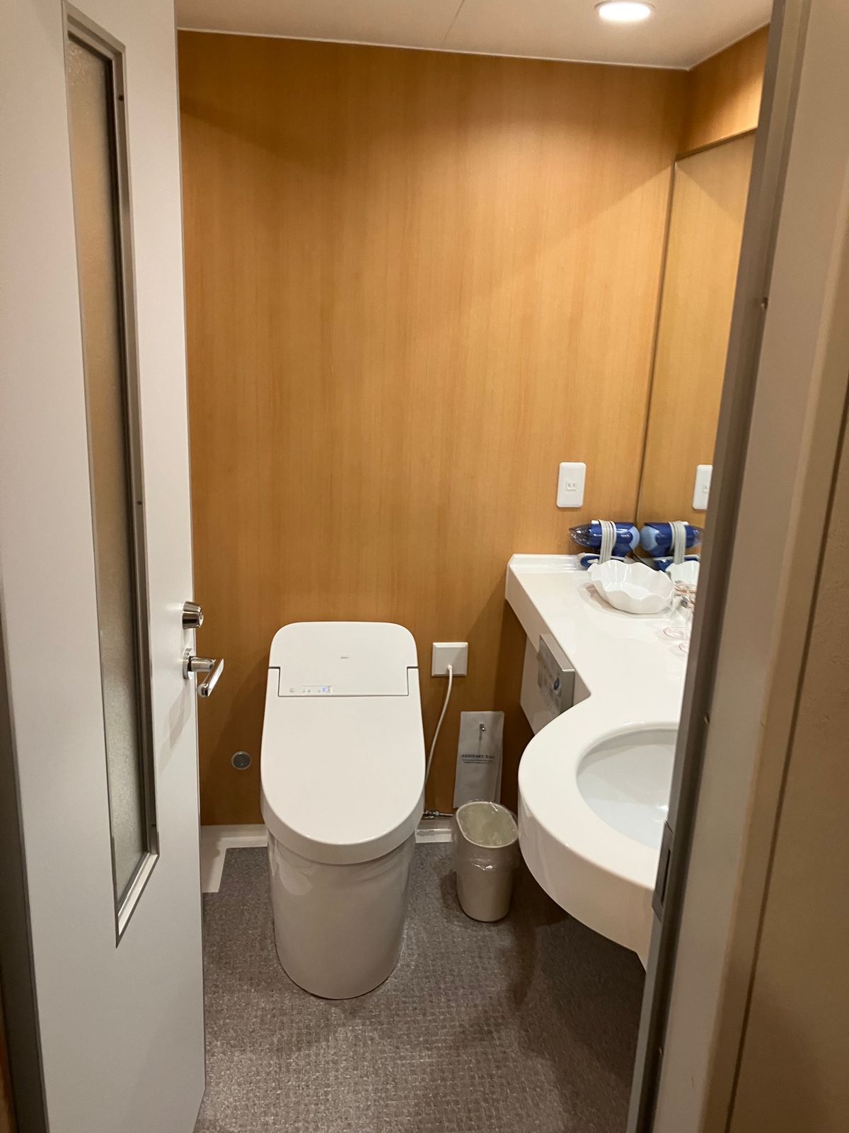 宿泊施設
「沖縄かりゆしビーチリゾート・オーシャンスパ」①