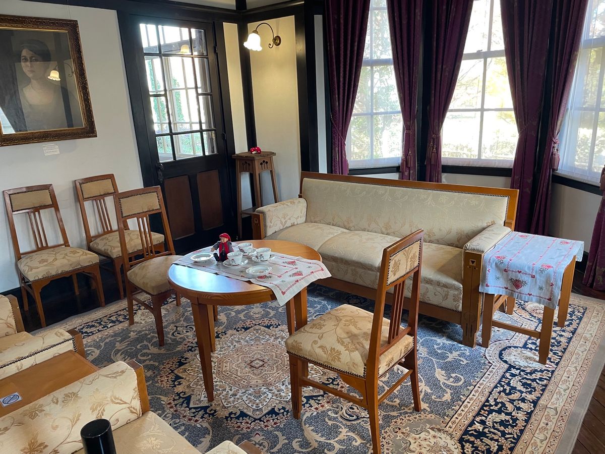 外交官の家の中はクリスマス仕様でした。