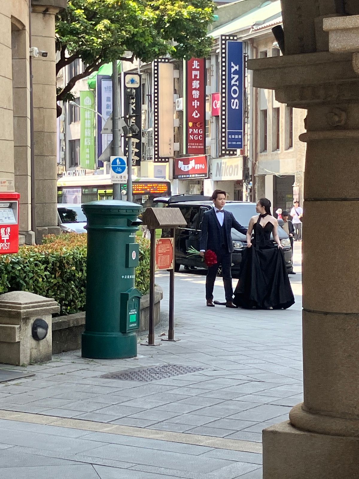 張家清真黄牛肉面館
メニューにある写真は刀削麺のようで、太麺を食べたかった...