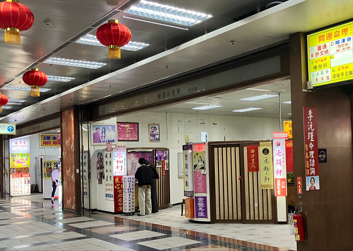 雲水食堂
2025年の台北牛肉麺コンテストで金賞を獲ったお店だそうです。牛...