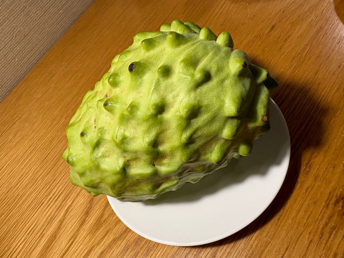 本日は歩き回って疲労困憊。
ホテル1Fのコンビニで晩御飯を調達しました。
...