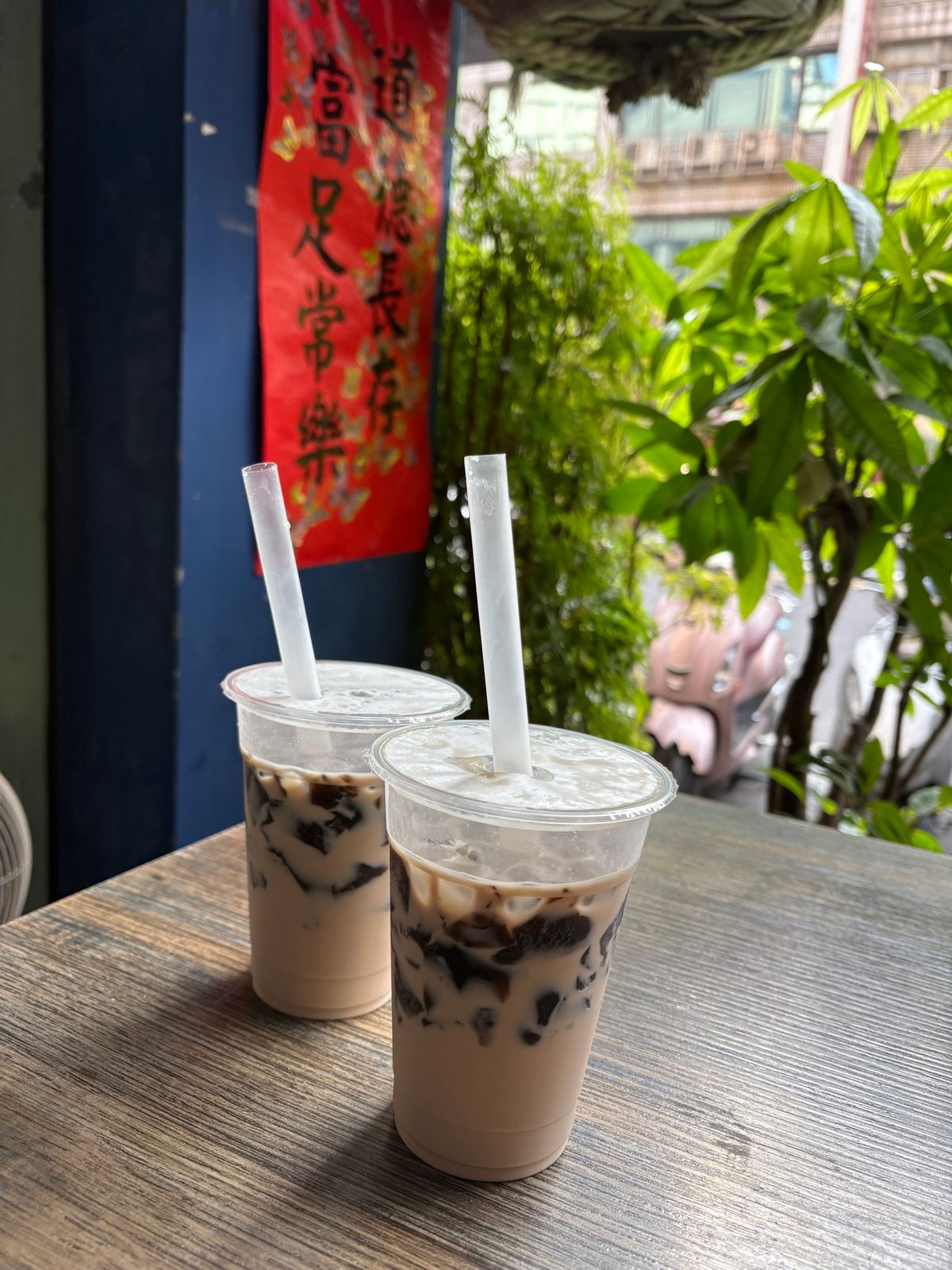 31茶舗
ホテルのすぐ近くにあるドリンク店。
仙草ゼリーミルクティーがお勧...