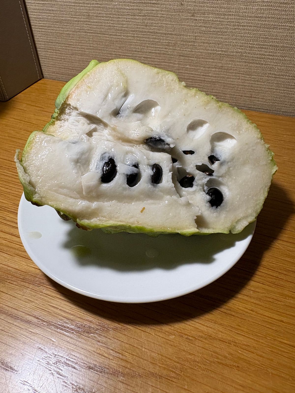 本日は歩き回って疲労困憊。
ホテル1Fのコンビニで晩御飯を調達しました。
...