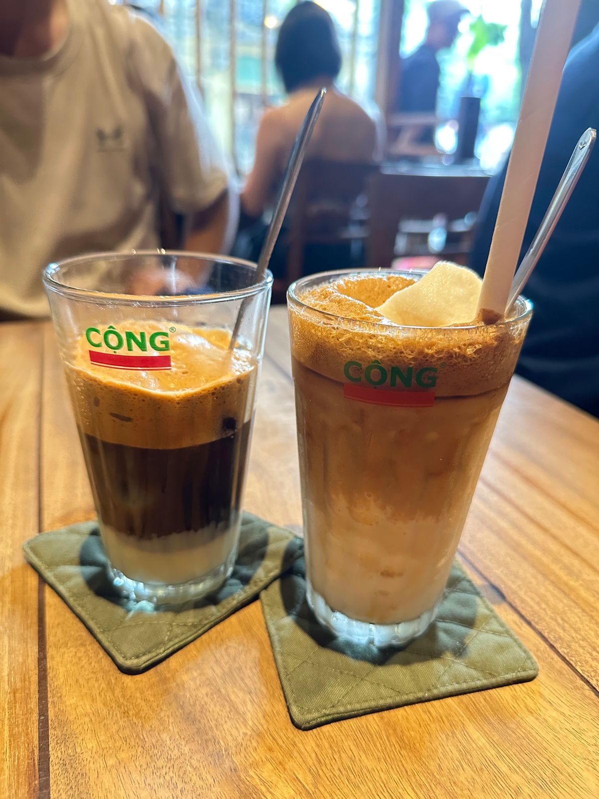 ・ブンチャー ダックキム
・cong cafe
・ハロン湾ツアー
・バーガ...