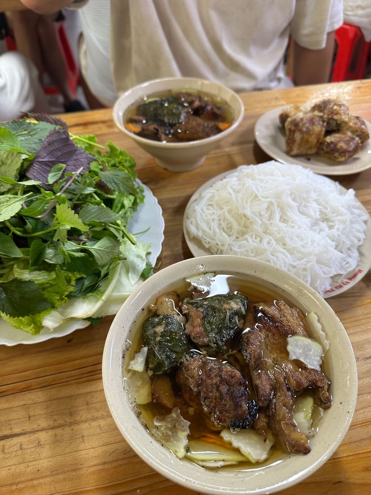 ・ブンチャー ダックキム
・cong cafe
・ハロン湾ツアー
・バーガ...