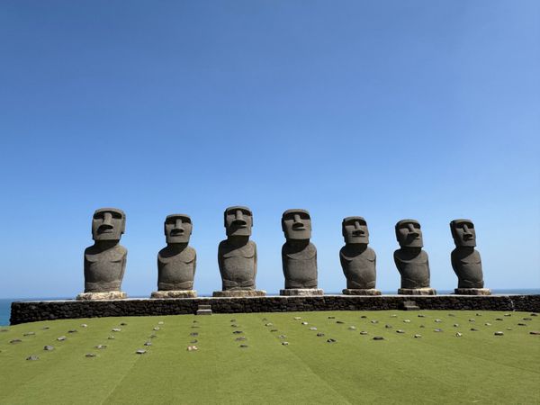 日本・日南市「のんびり気ままに宮崎旅」の写真：宮崎県　日南市
サンメッセ日南

モアイ...