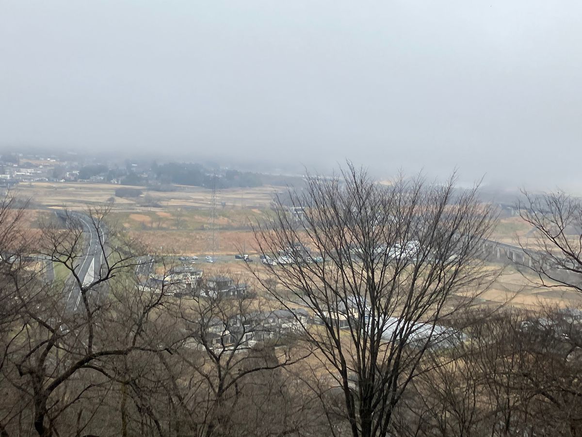 中尊寺からの風景と坂