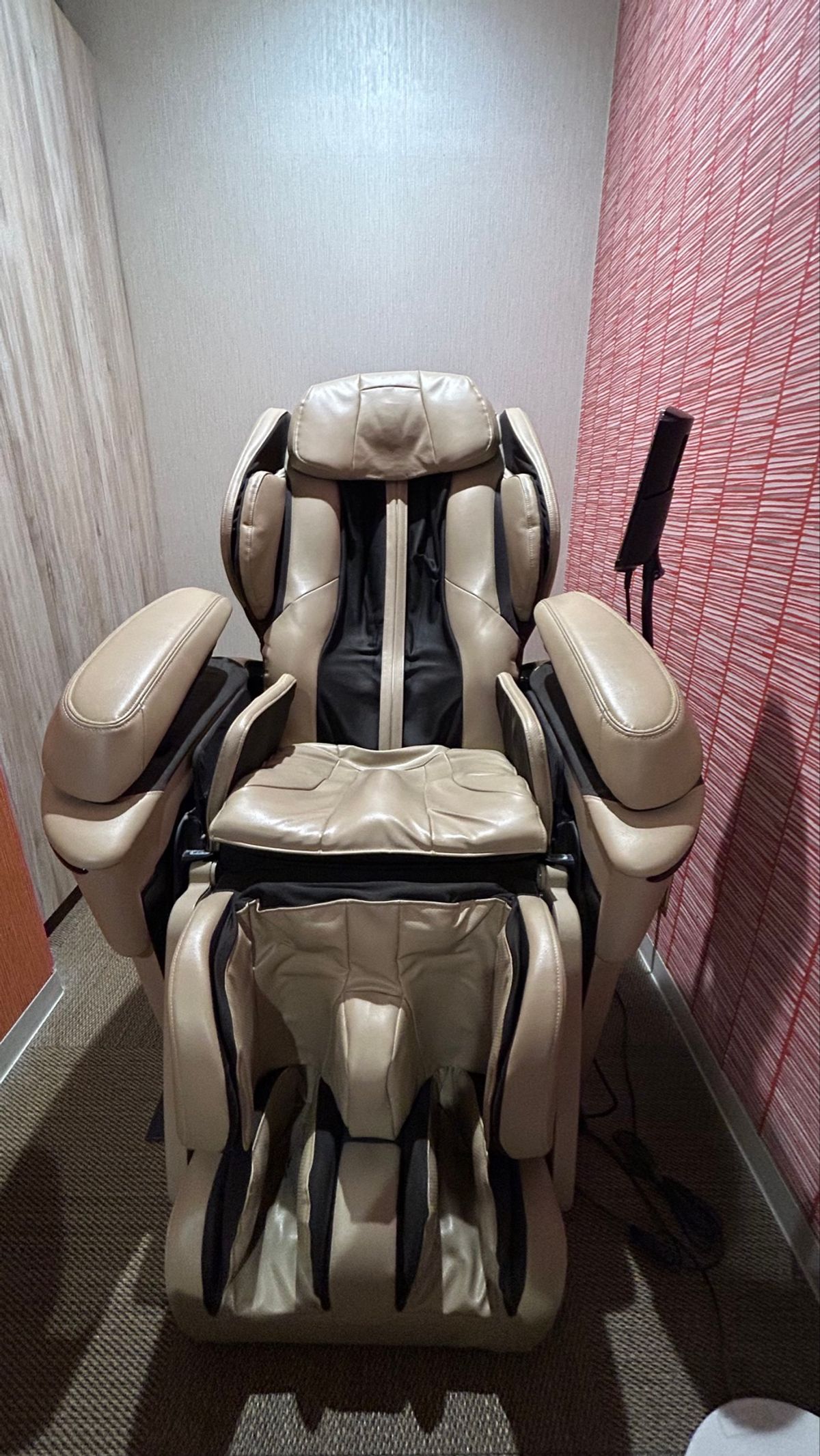 BOOKHOTEL 神保町📕
ほんの街神保町に宿泊できるなんて幸せ(  ´...