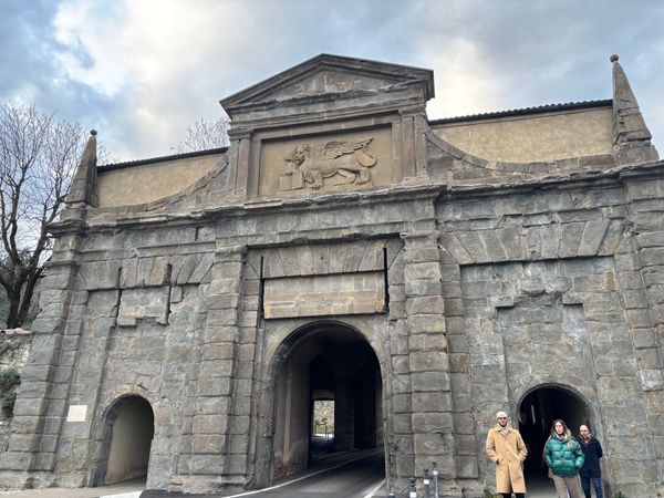 イタリア・フィレンツェ「イタリア旅行 ミラノ、トリノ、フィレンツェ、モデナ」の写真：ベルガモ　Saint Augustine...