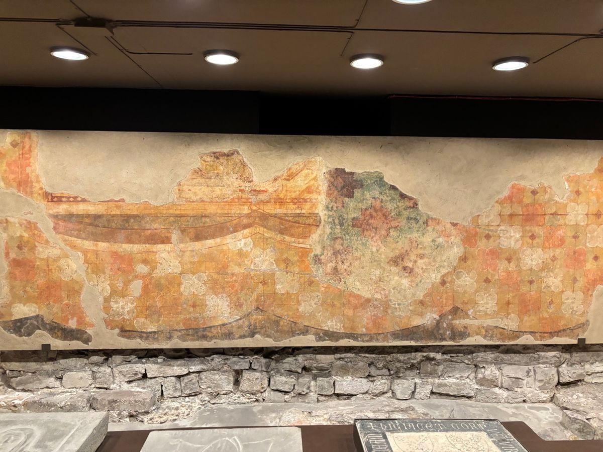 フィレンツェ　大聖堂地下
昔の遺構
モザイク画が綺麗に残ってます