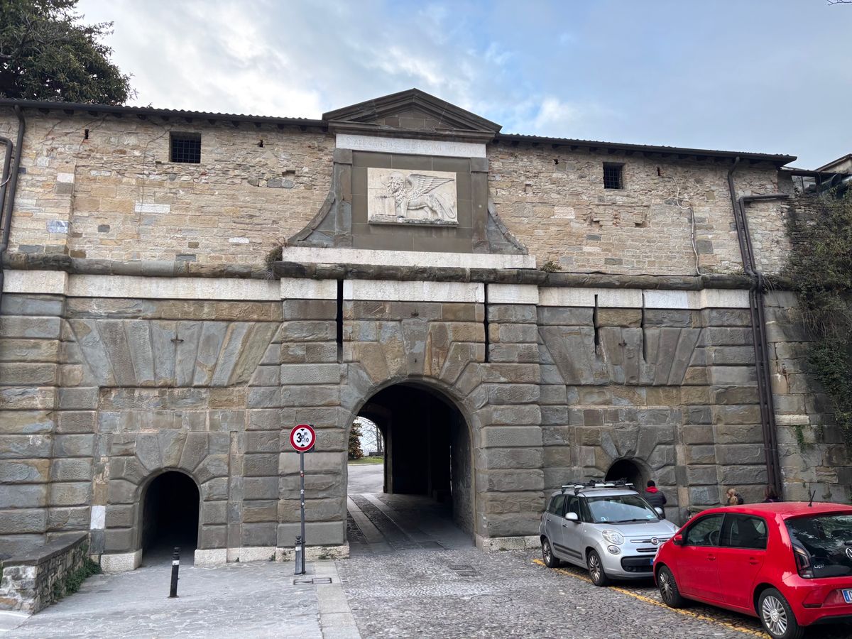 ベルガモ　Porta Sant'Alessandro