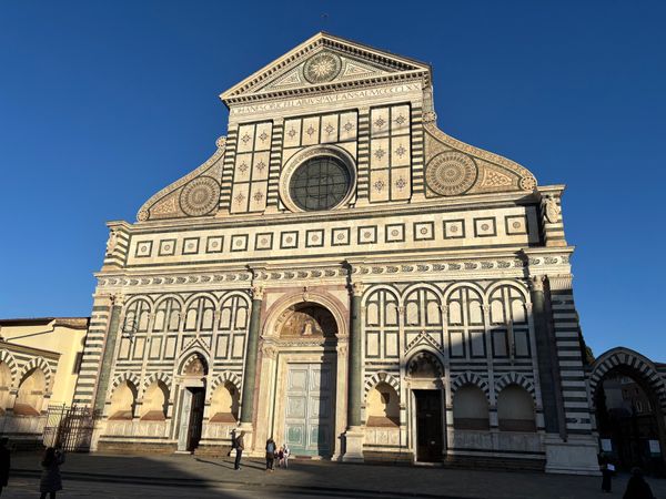 イタリア・フィレンツェ「イタリア旅行 ミラノ、トリノ、フィレンツェ、モデナ」の写真：フィレンツェ　サンタ・マリア・ノヴェッラ教会