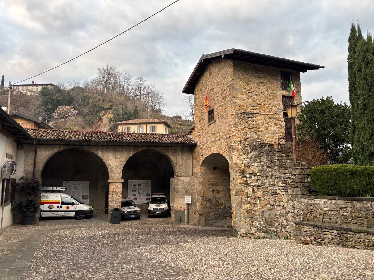 ベルガモ　Porta San Lorenzo