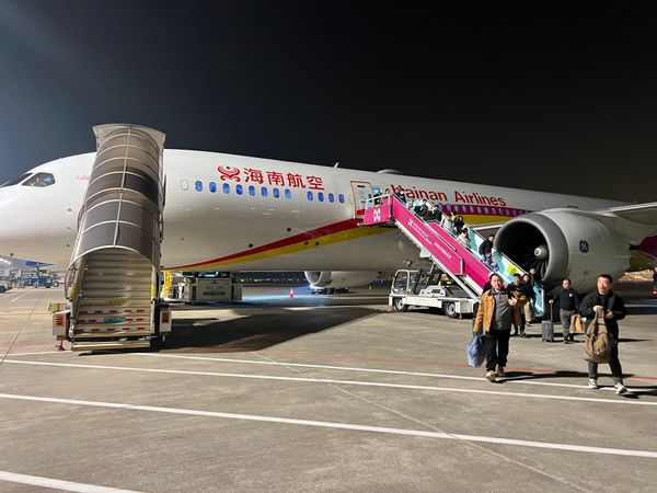 中国・深圳と上海の空港内「東欧旅行7 深圳・上海」の写真：トランジットで寄ったのみ。