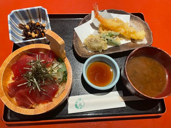 日本・伊勢神宮「伊勢神宮へ初詣」の写真：お伊勢詣りのランチはすし久のてこね寿司。