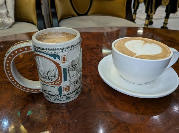 中国・上海「China」の写真：📍East Sea Coffee

上海...