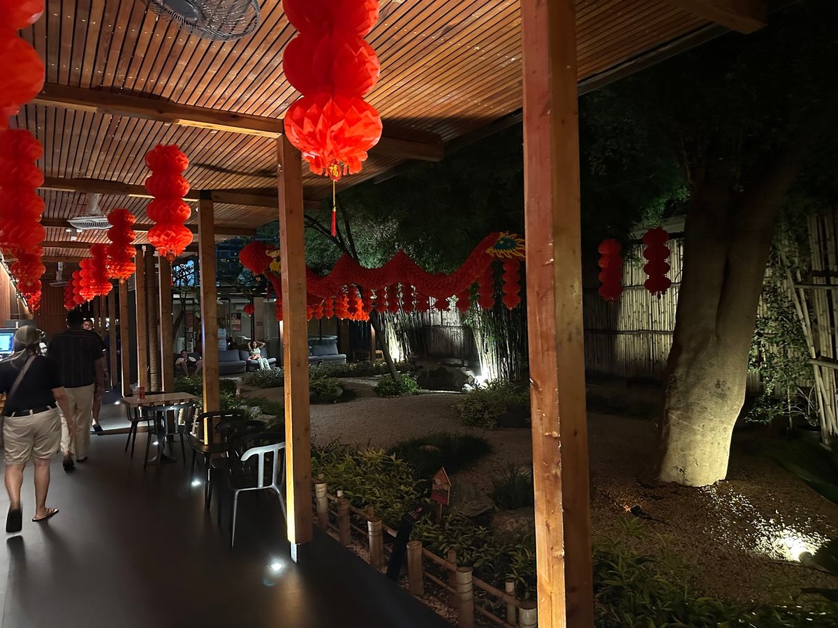 束の間の観光
ワットパークナムと湯の森サウナ