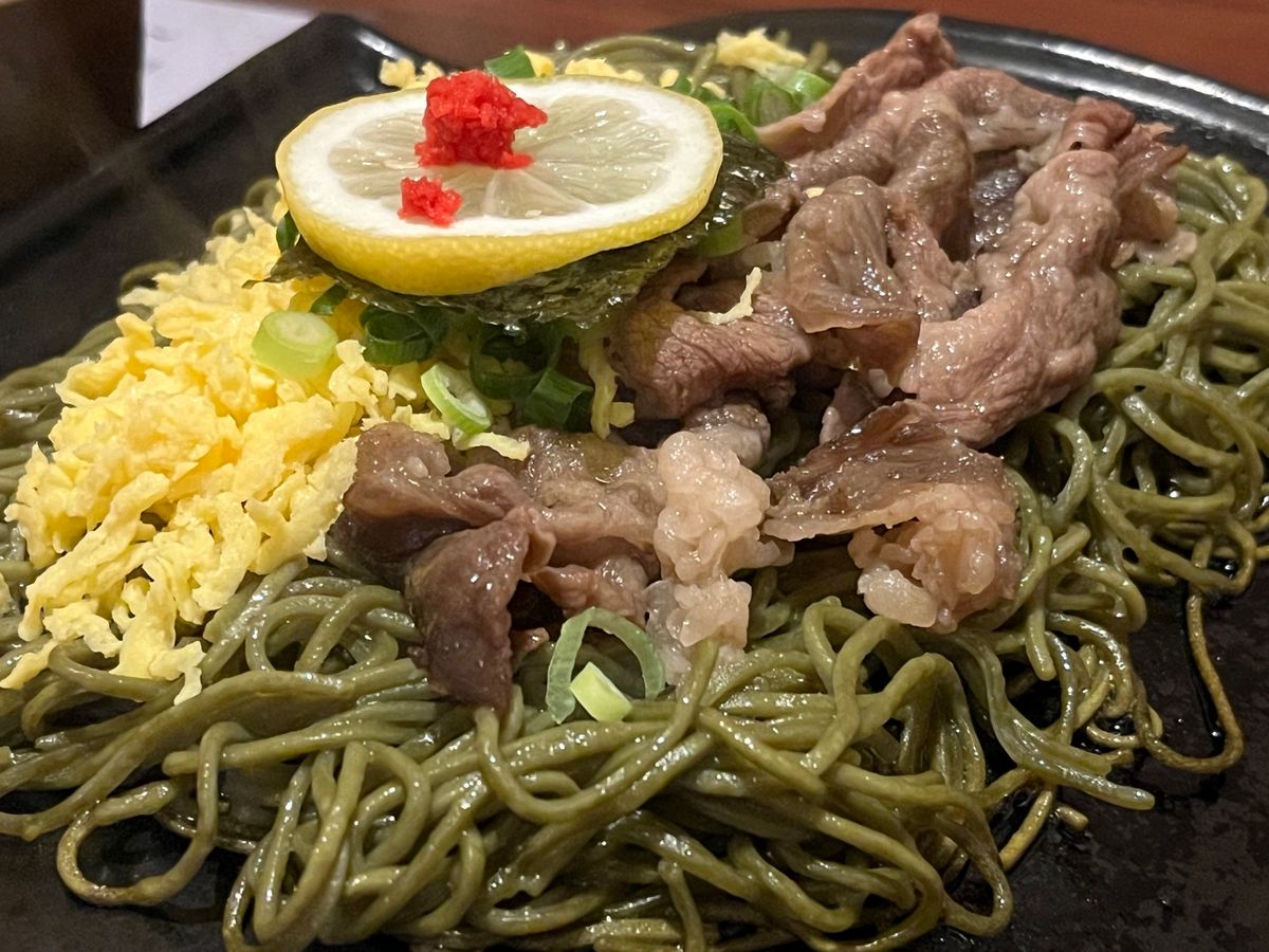 れんこんのはさみ揚げ、瓦そば、ゆずきちサワー
瓦そばそばのパリパリしたとこ...