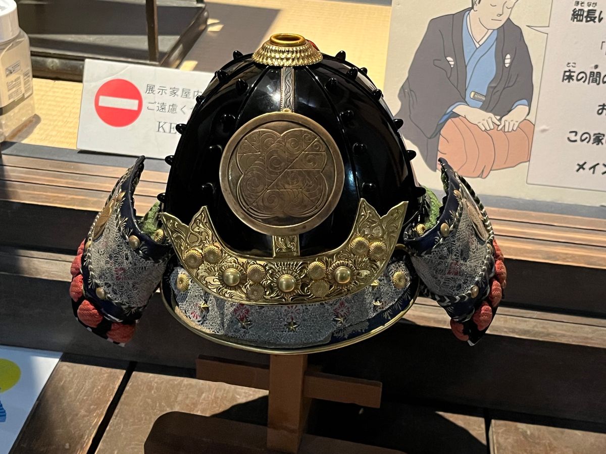 広島城と広島護国神社
3月で閉城、行けて良かった
鯉のおみくじは、大吉！