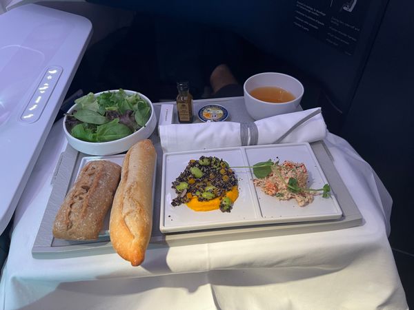 ルクセンブルク・Luxembourg「コートジボワール出張5」の写真：晩御飯