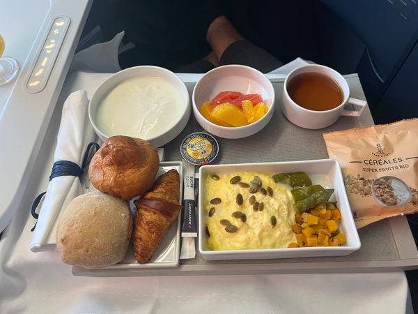 ルクセンブルク・Luxembourg「コートジボワール出張5」の写真：朝ごはん