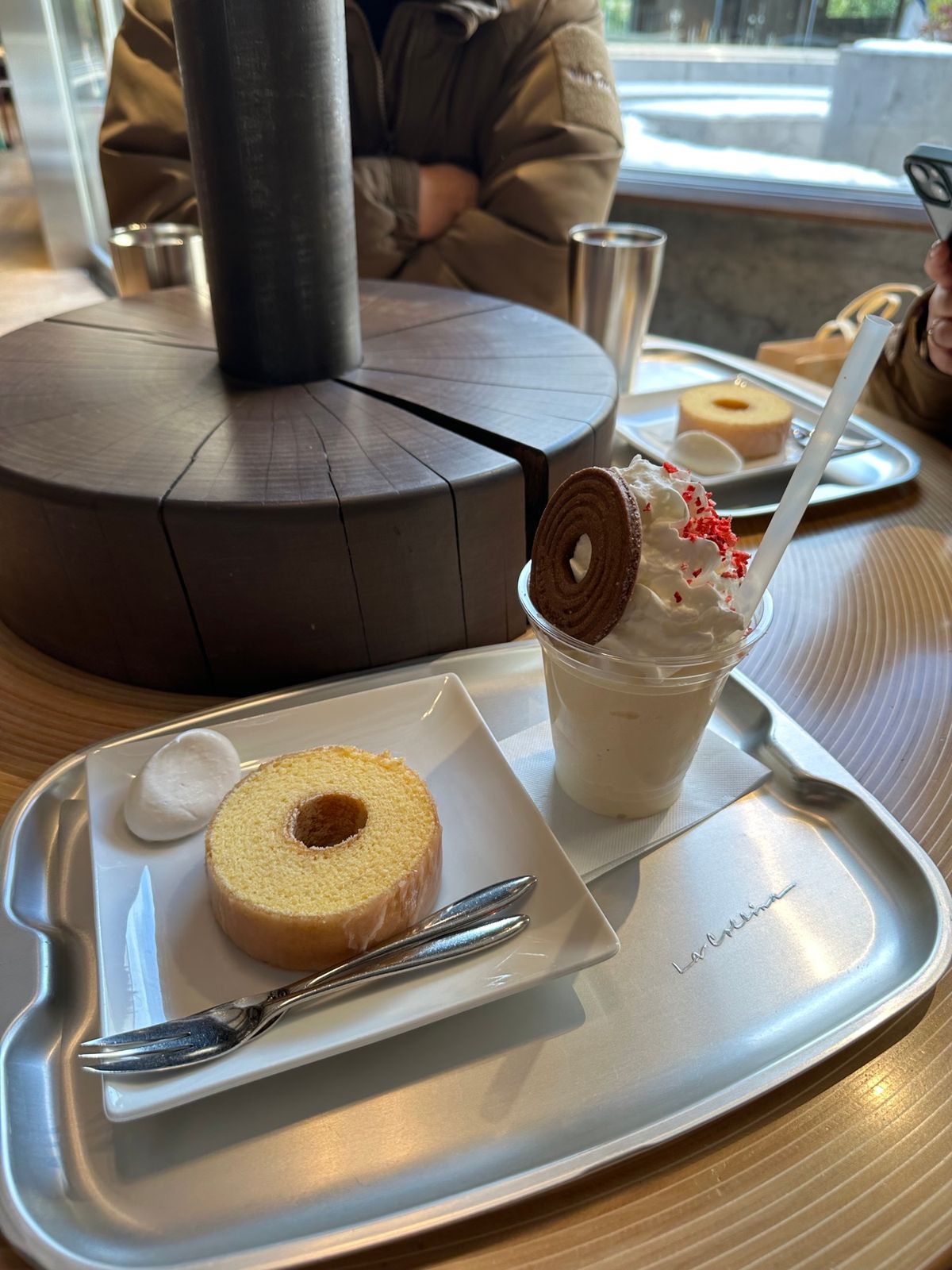 シャーレ水ヶ浜でランチしたらアヒルに餌やりも出来てめちゃ可愛かった𓅿
ラコ...