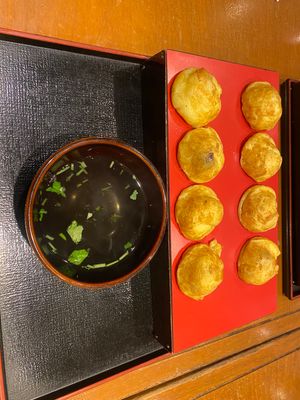 明石焼き好きだ〜
たこ焼きも岩塩とマヨネーズが美味しいってこ