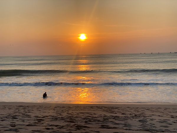 インドネシア・バリ島「バリ親子旅🇮🇩」の写真：夕陽がとんでもなく綺麗だった(ジンバラン...
