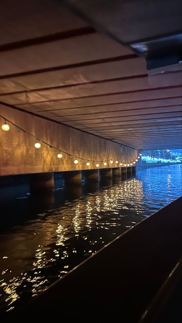 日本・北海道「見たことない景色ばっかり❄️」の写真：小樽運河クルーズ🚢
完全に夜になる前から...