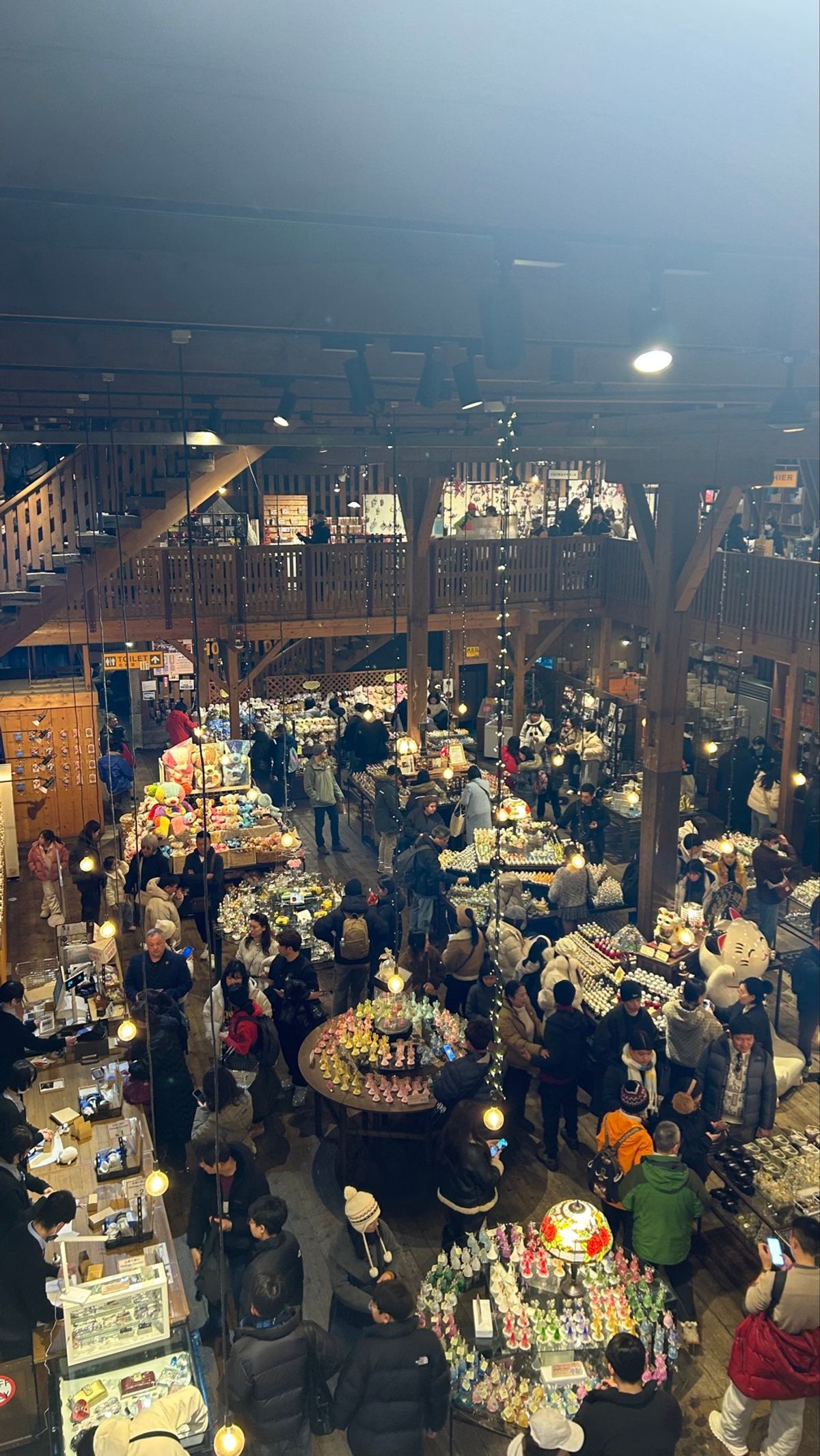 オルゴール堂へ🌟
こちらも念願。人多すぎて買えそうになくてすぐ近くのお店で...