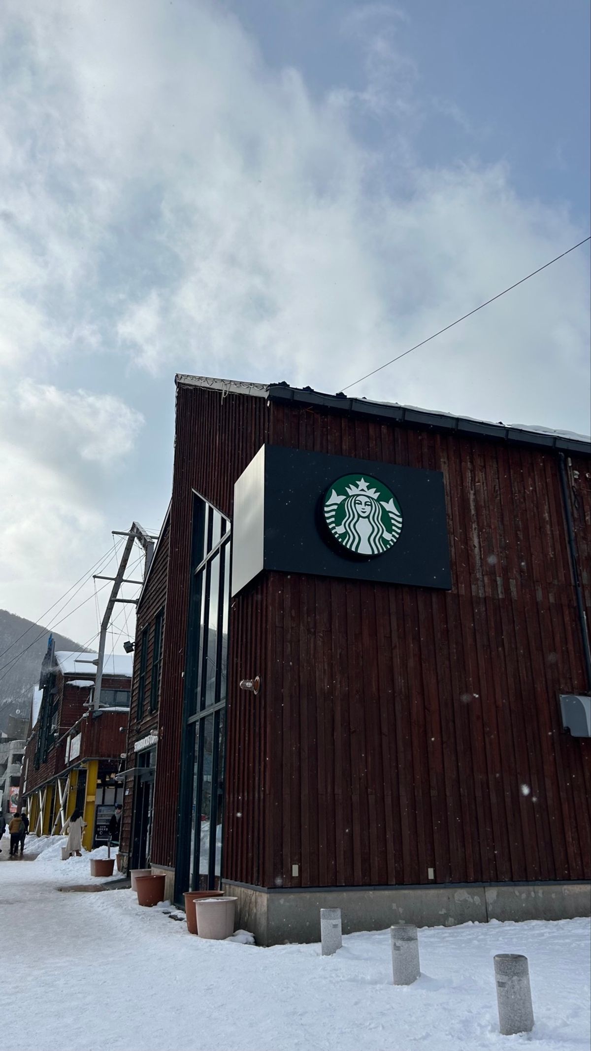 函館ベイエリアと八幡坂。
好きな景色たち。
スタバの建物が古風で素敵だった