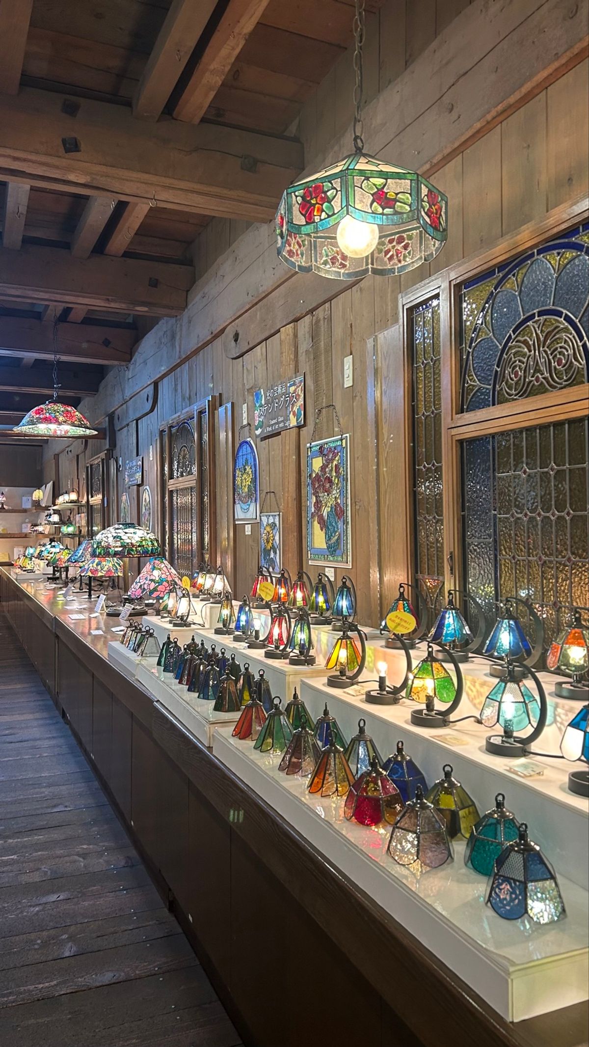 北一硝子三号館。
こちらも有名な場所。併設されたカフェの雰囲気がすごく素敵...