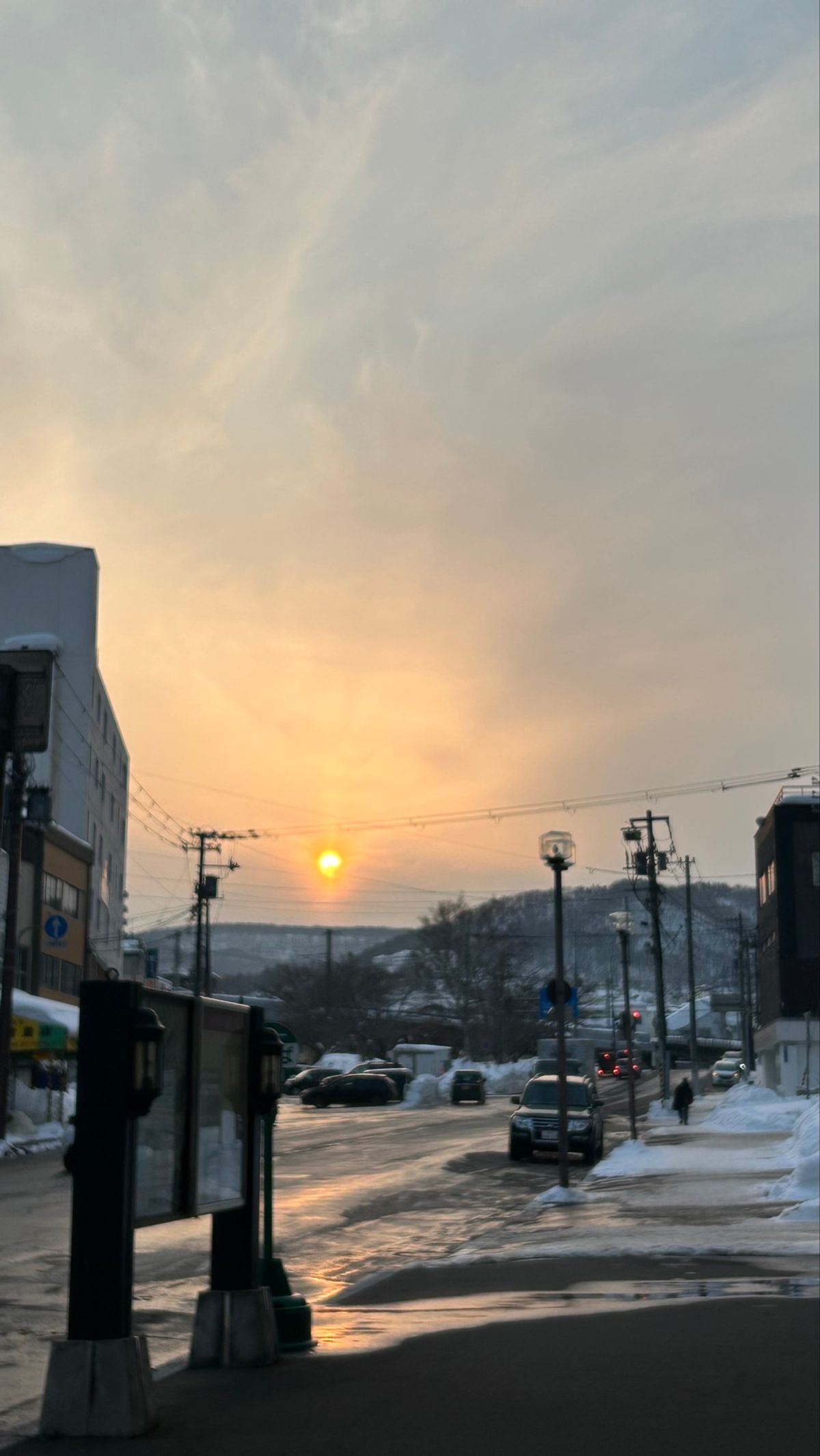小樽の街歩き🚶‍♀️
日が沈んで行く光景を色んな場所からみれた🚗³₃
小樽...