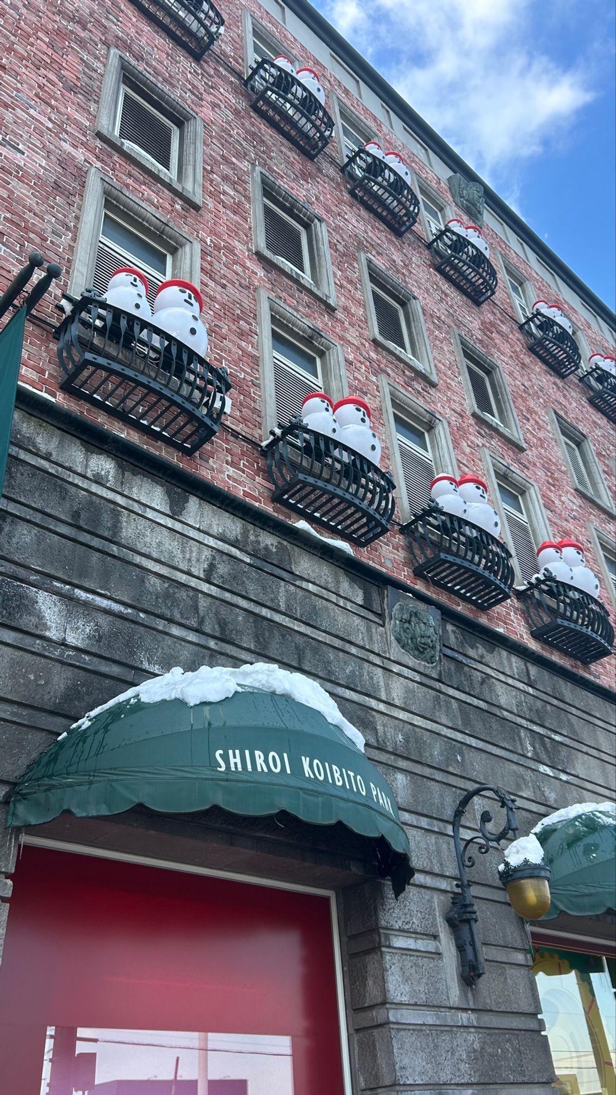 白い恋人パークへ
人多すぎてお土産買ってそそくさ退散。
異国にいるみたいで...