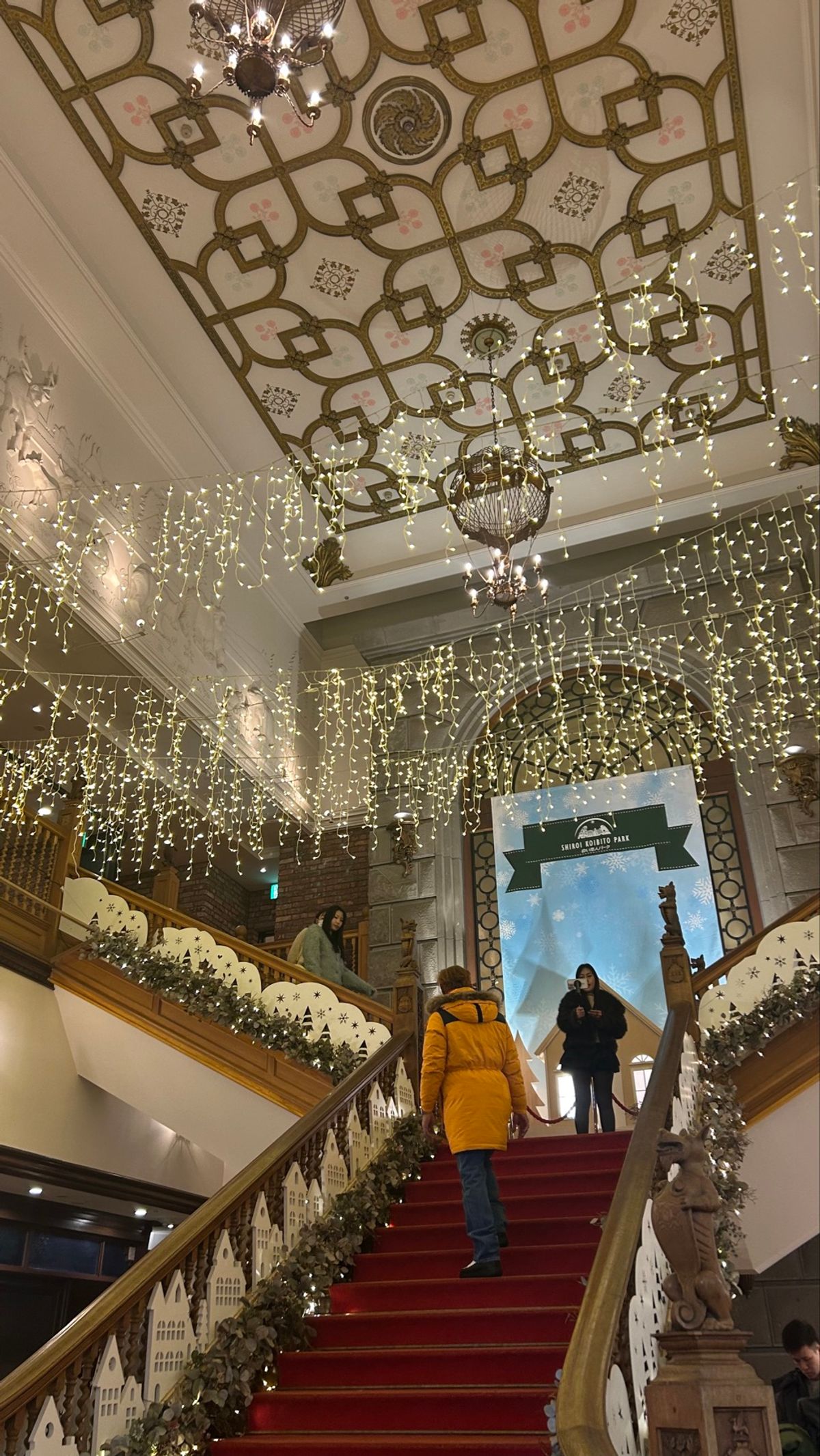 白い恋人パークへ
人多すぎてお土産買ってそそくさ退散。
異国にいるみたいで...