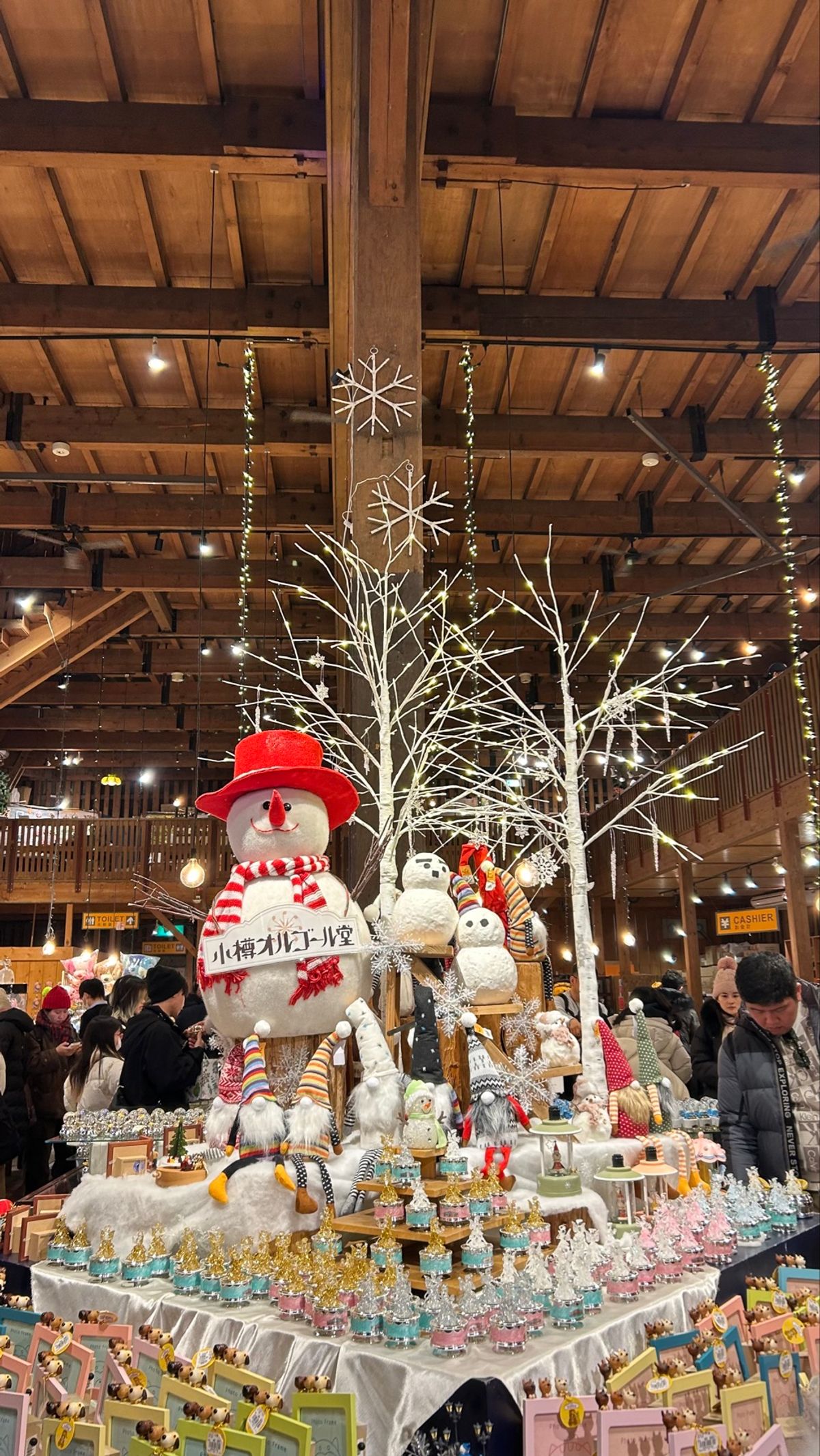 オルゴール堂へ🌟
こちらも念願。人多すぎて買えそうになくてすぐ近くのお店で...