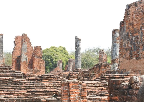 タイ・バンコク「バンコク」の写真：アユタヤの遺跡

アユタヤまでは電車で移...