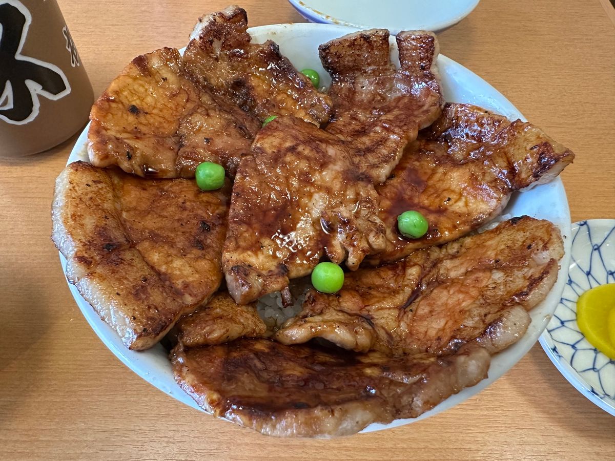 帯広グルメ
インデアンカレー、ぱんちょうの豚丼、クランベリーのスイートポテ...