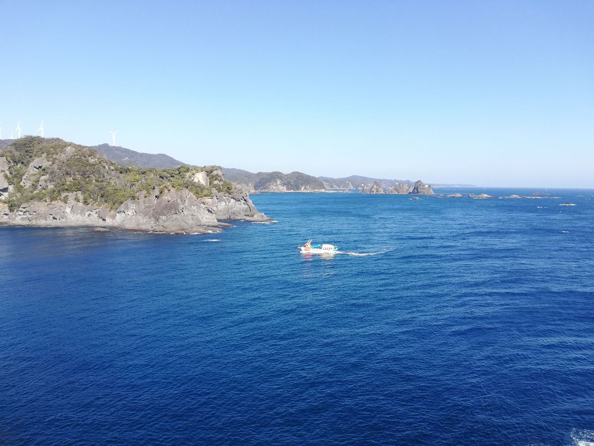 石廊崎のさらに先端には、なんと神社があります！⛩️
ウソだろ！？ホント！！...