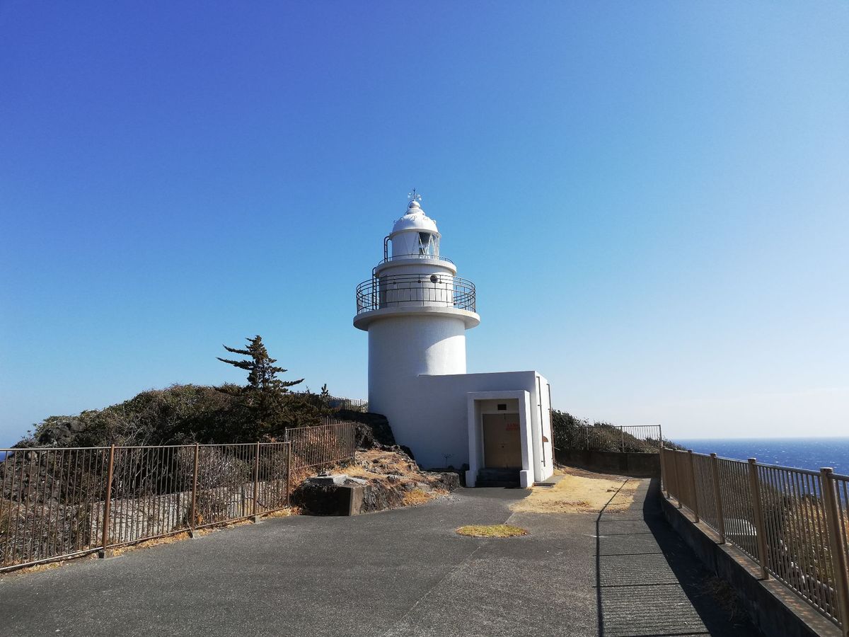 石廊崎灯台です🌊
景色が圧倒的によすぎる。伊豆南部は全体的にそうだけど、こ...