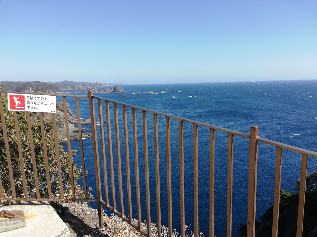 石廊崎灯台です🌊
景色が圧倒的によすぎる。伊豆南部は全体的にそうだけど、こ...