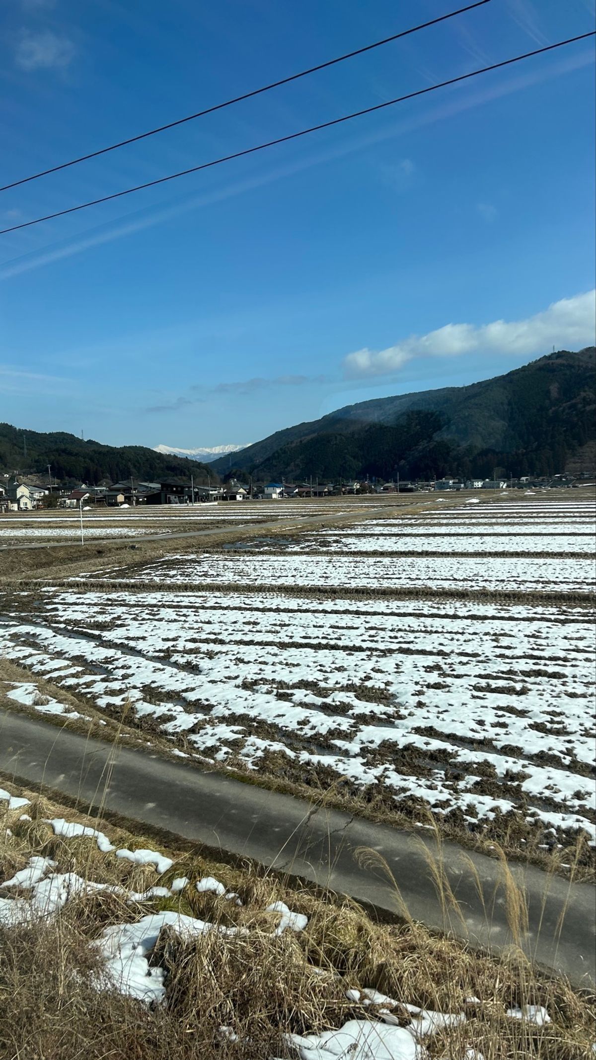 特急ひだで高山駅まで🚄
川沿いがキラキラで、雪もまだ残ってて、とっても心地...