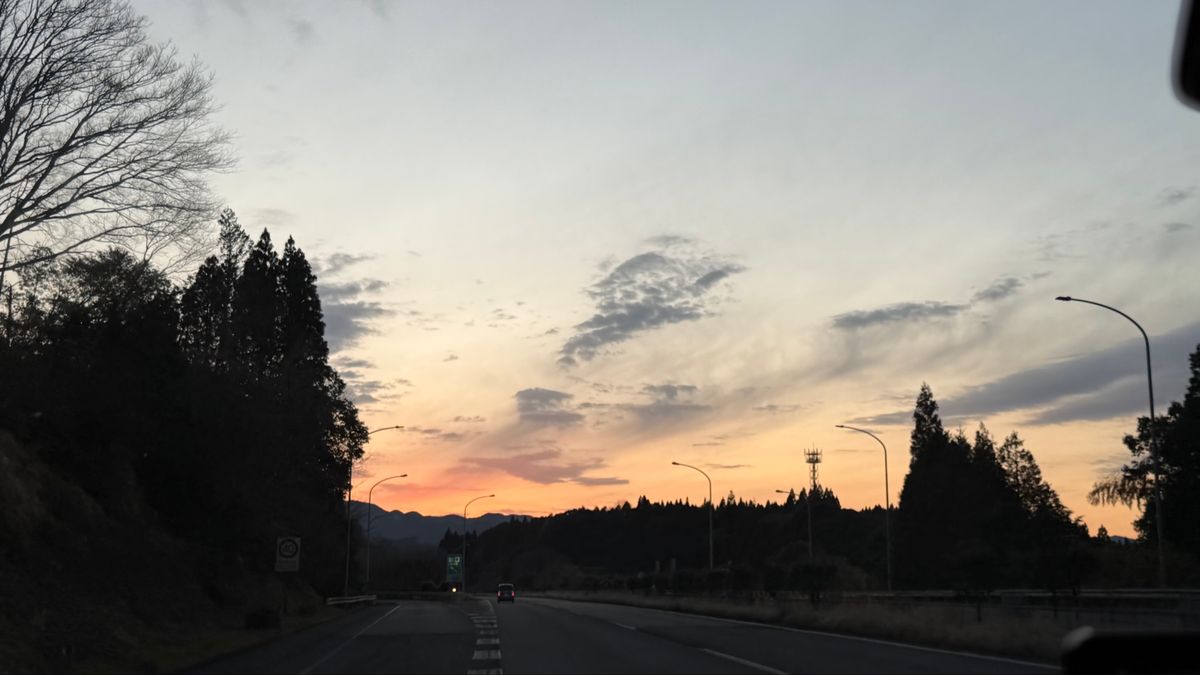 熊本に居すぎて、鹿児島旅館の夜ごはんに夜ギリギリ
霧島神宮　うなぎ