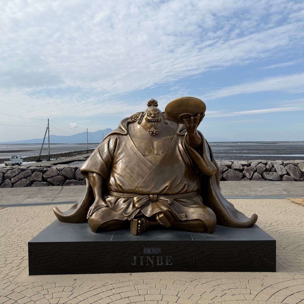 何個かマワレタワンピース像🌊⛵️⚓️