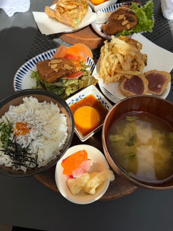 日本・静岡県「野地と愉快な仲間たち」の写真：鎌倉人多いけどいいところだね